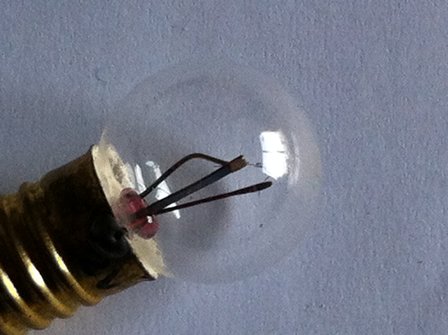 Lamp 12 volt E10 knipper dmv bi metaal